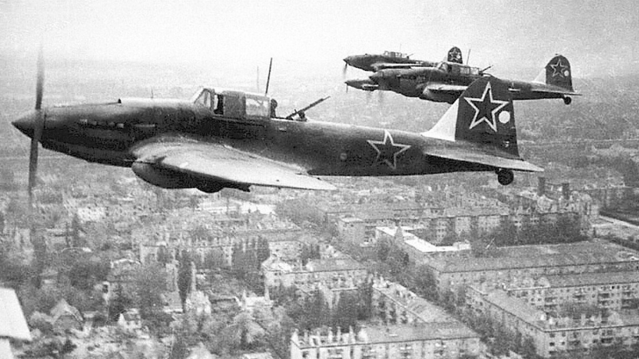 IL-2 Sturmovik - Warbird Wednesday Episode # 91, palm springs air museum, airplane, fighter jet