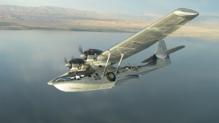 PBY Catalina - Warbird Wednesday Episode 36, silver 55 airplane, fly