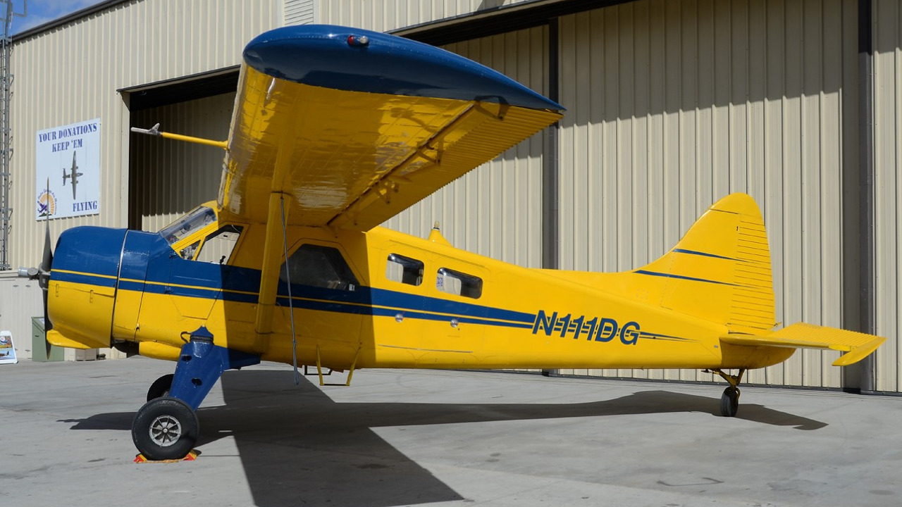 Warbird Wednesday - The DHC-2 Beaver, yellow and blue airplane, flight
